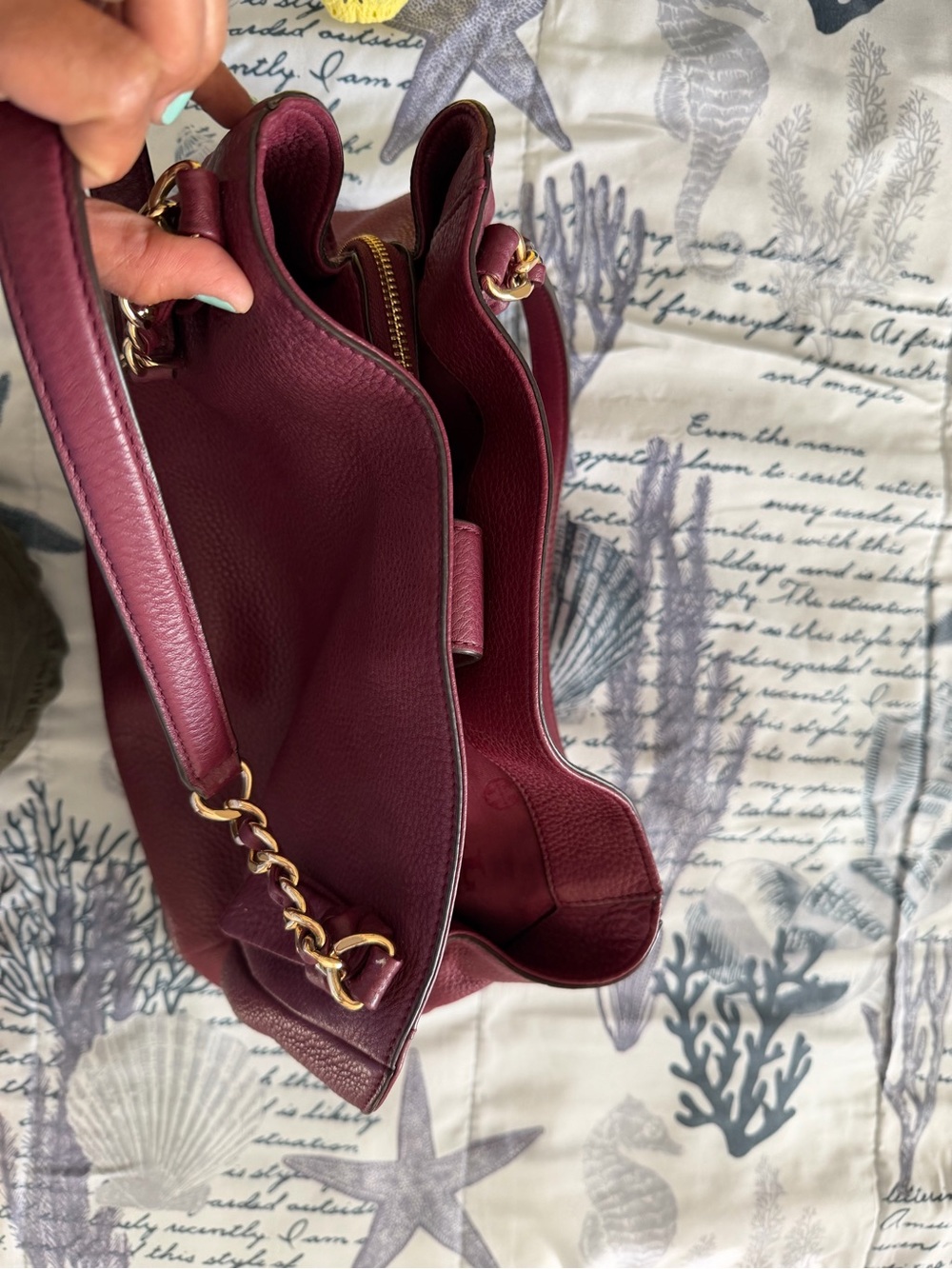 Tory Burch Pebbled Leather Shoulder Bag in Burgundy - Picture 9 of 12
